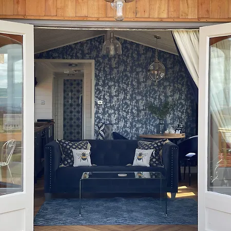 Mill Barn 2 Bedrooms بيت للعطل *