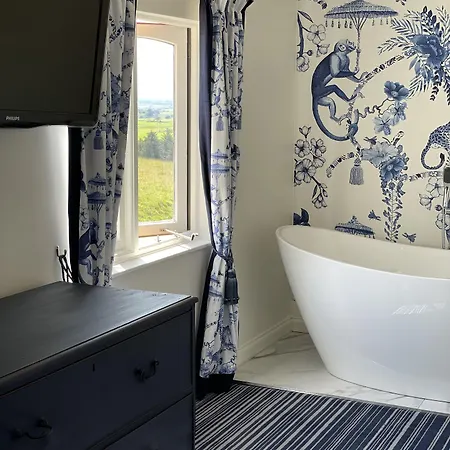 Mill Barn 2 Bedrooms برامبتون